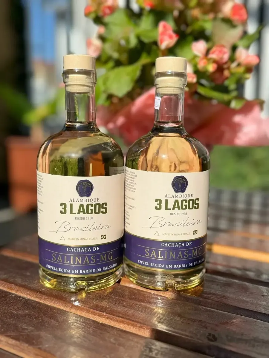 CACHAÇA BRASILEIRA ENVELHECIDA BÁLSAMO PRIME 750ML 3 LAGOS