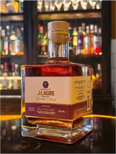 CACHAÇA MASTER BLEND AMBURANA CARVALHO BÁLSAMO 500ML 3 LAGOS