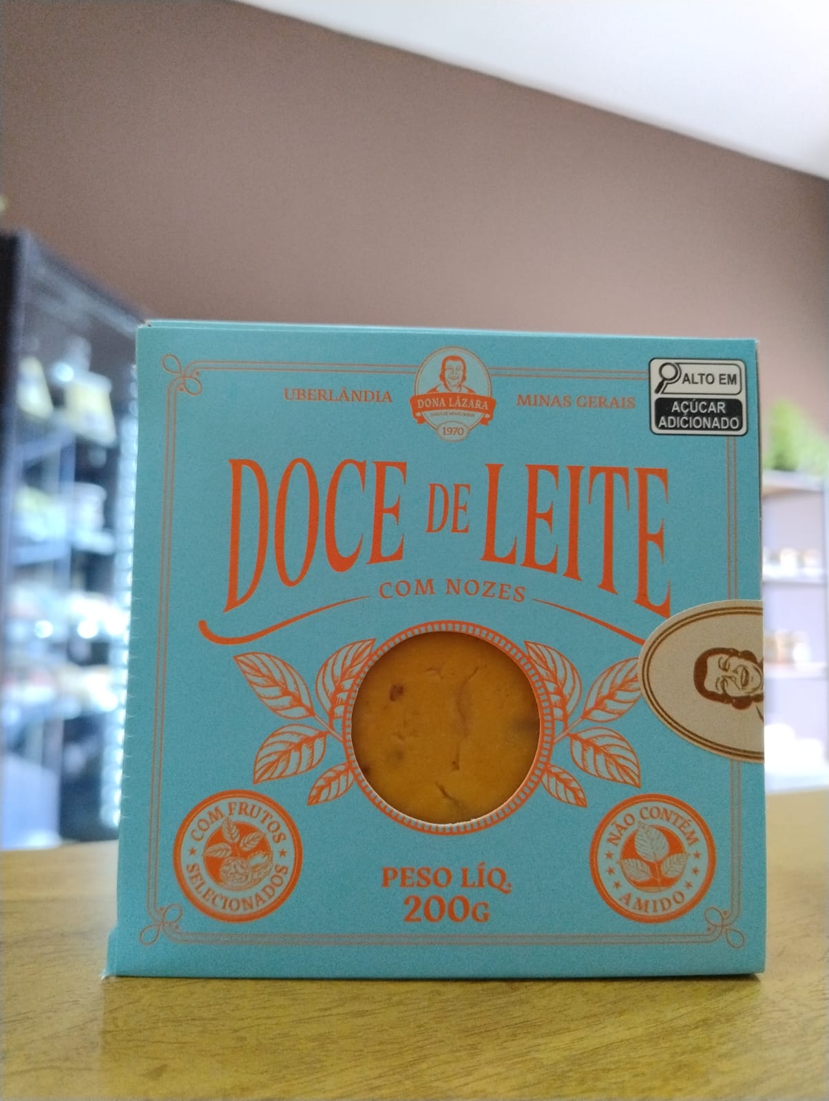 DOCE DE LEITE COM NOZES - MINIBOX 200G
