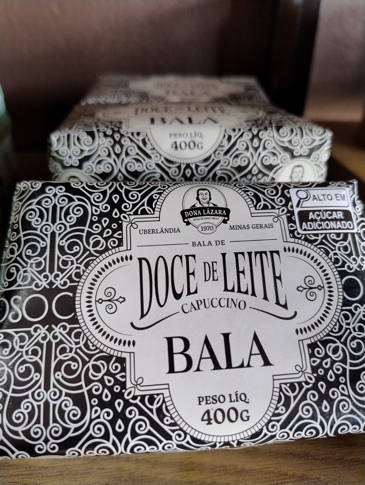 BALA DE DOCE DE LEITE CAPUCCINO 400G DONA LAZARA