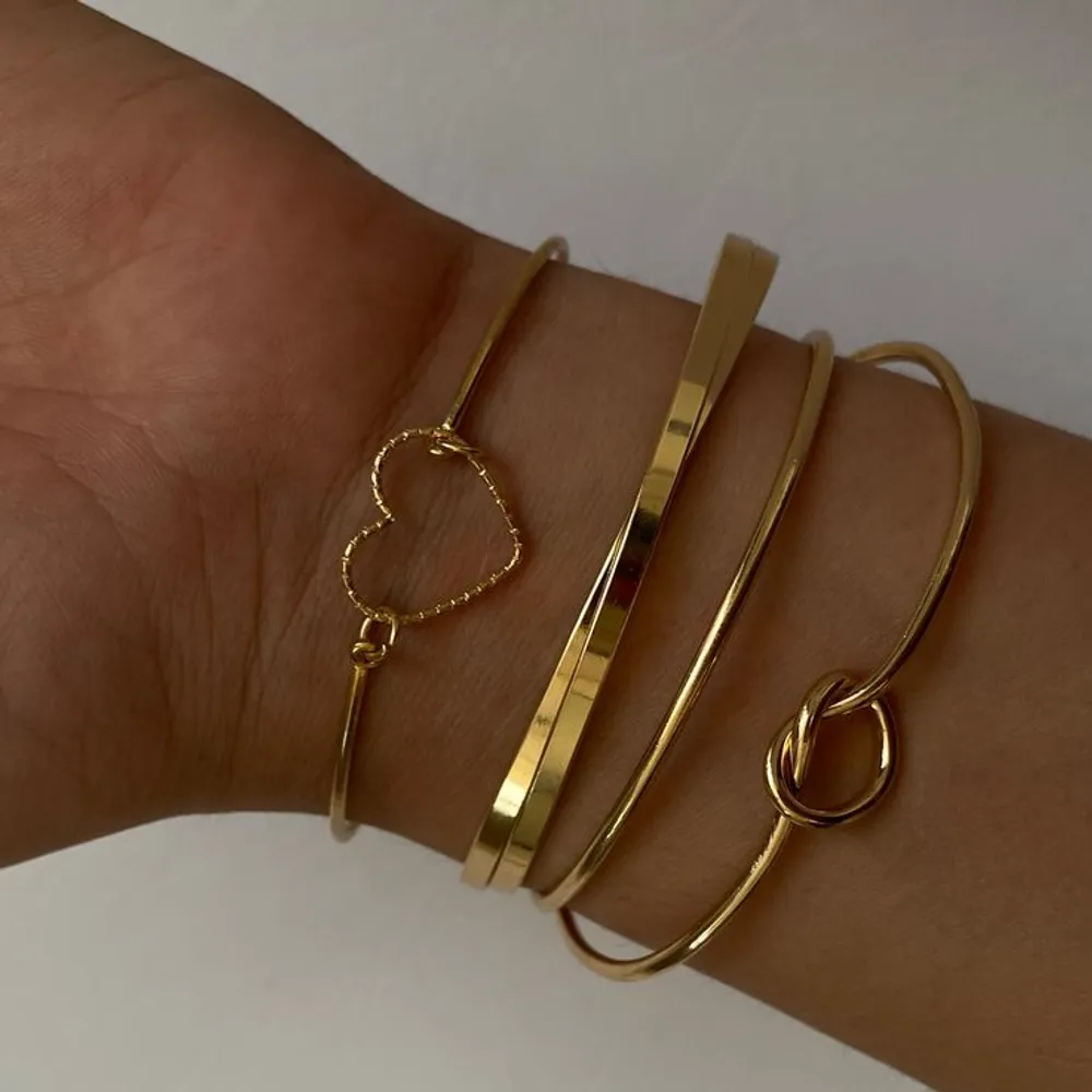 Kit Braceletes Minimalistas e Coração - Banho Ouro 18k