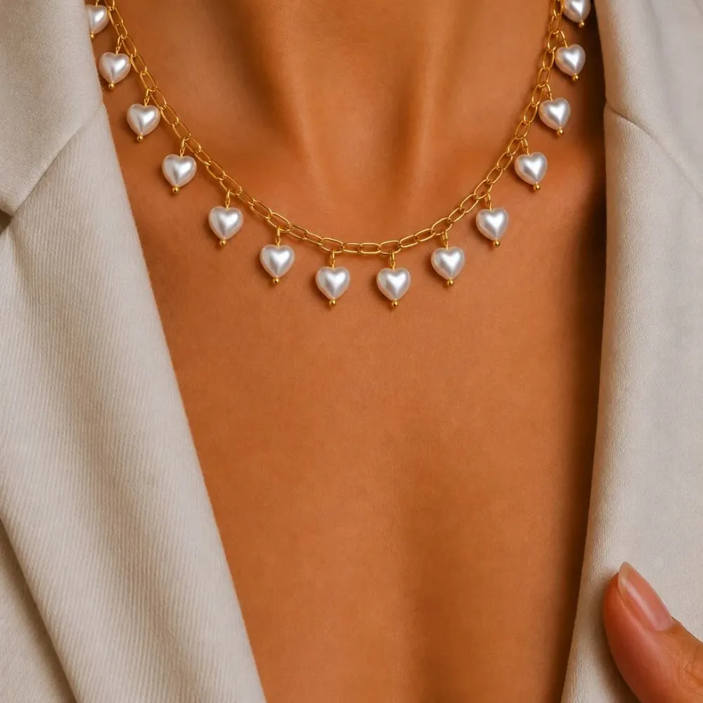 Choker folheada coração perola 