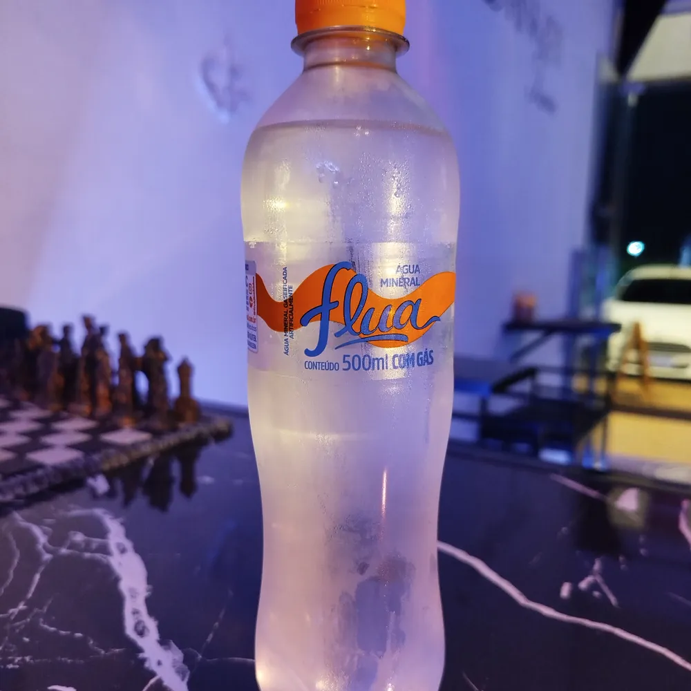 ÁGUA COM GÁS