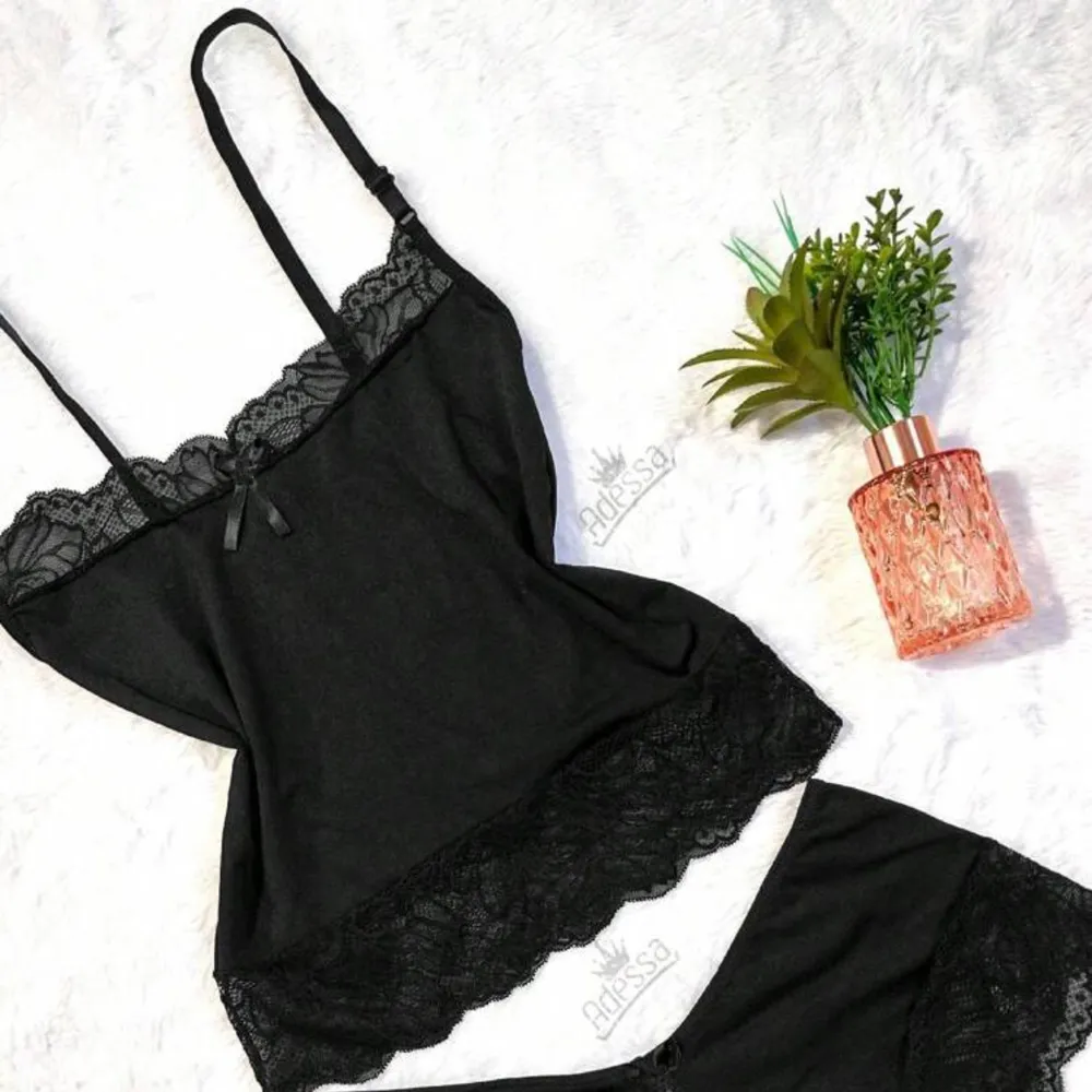 Baby Doll de renda e short Doll
