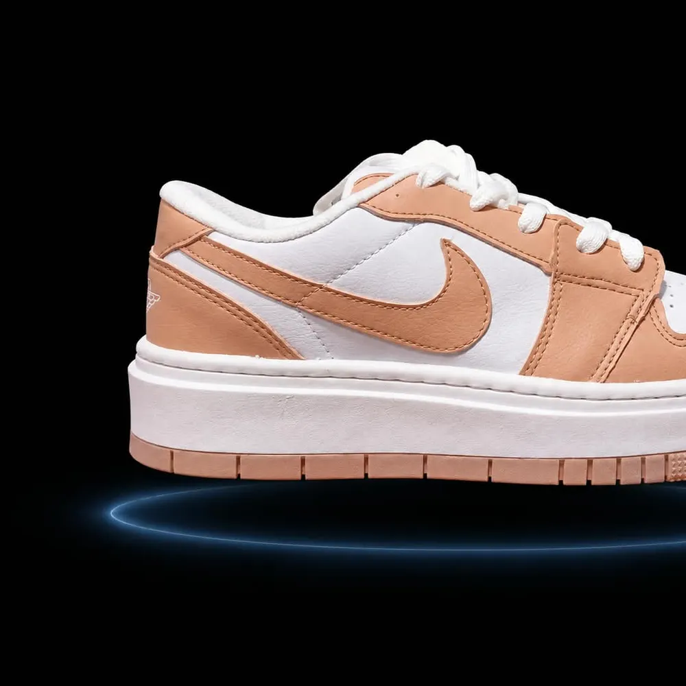 Tenis Jordan Low (Nude/Branco)