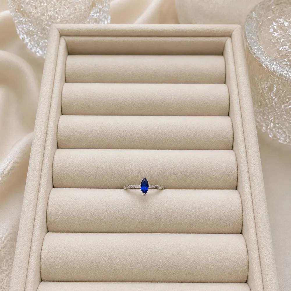 Anel Elipse Zircônia azul 