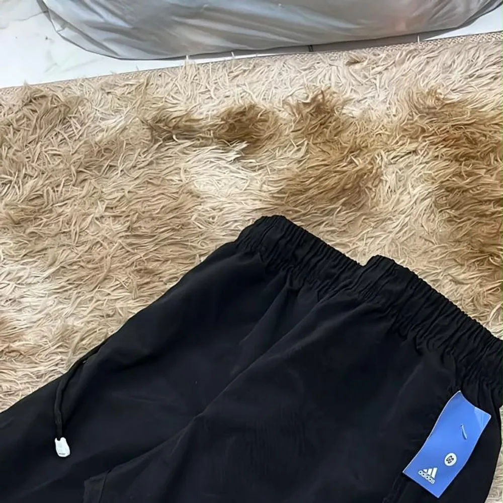 Bermuda tactel com elastano