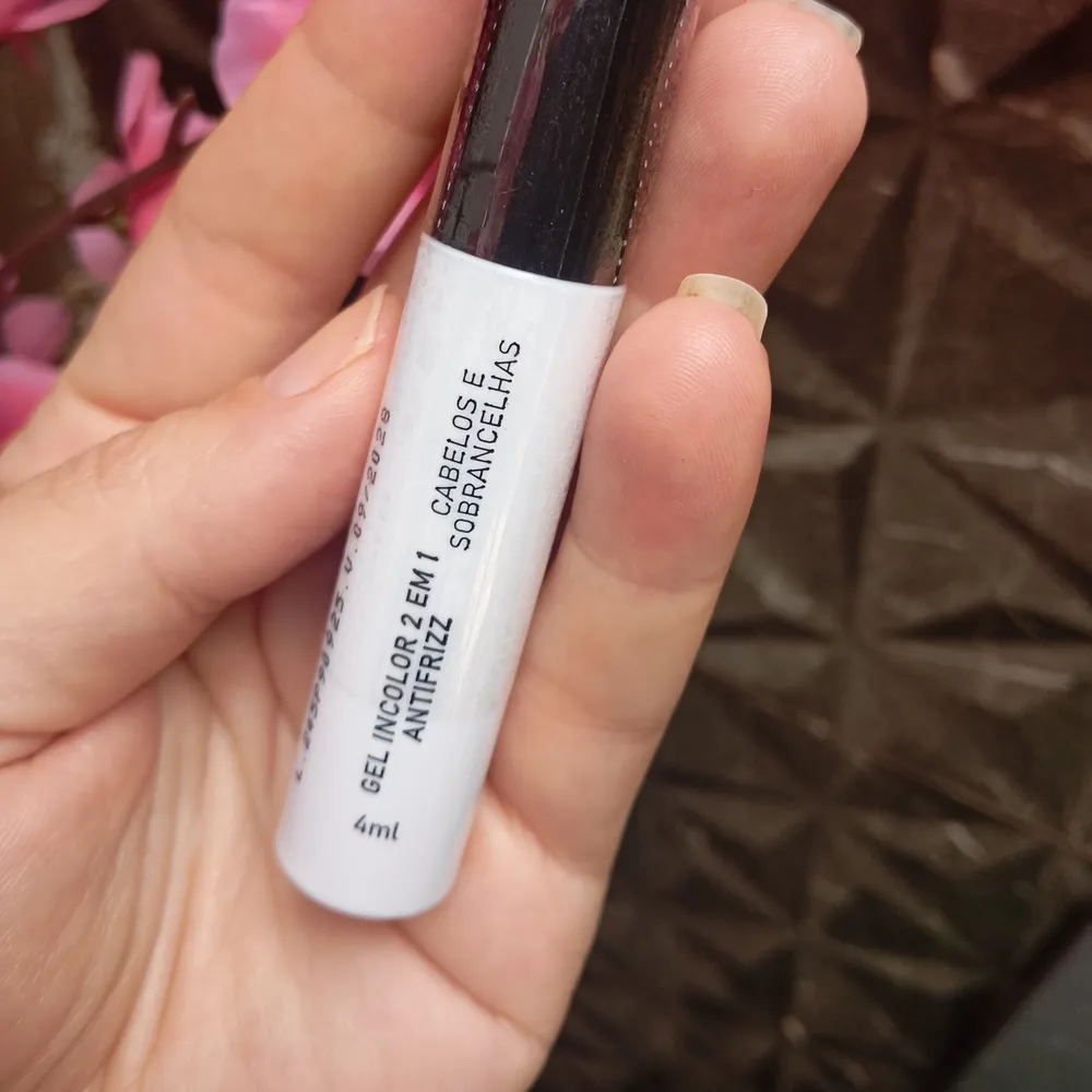 Gel incolor, sombrancelha e cílios, Miss Lary 