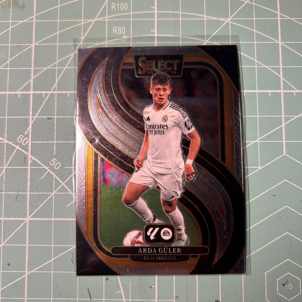 Arda Guller SKU 120