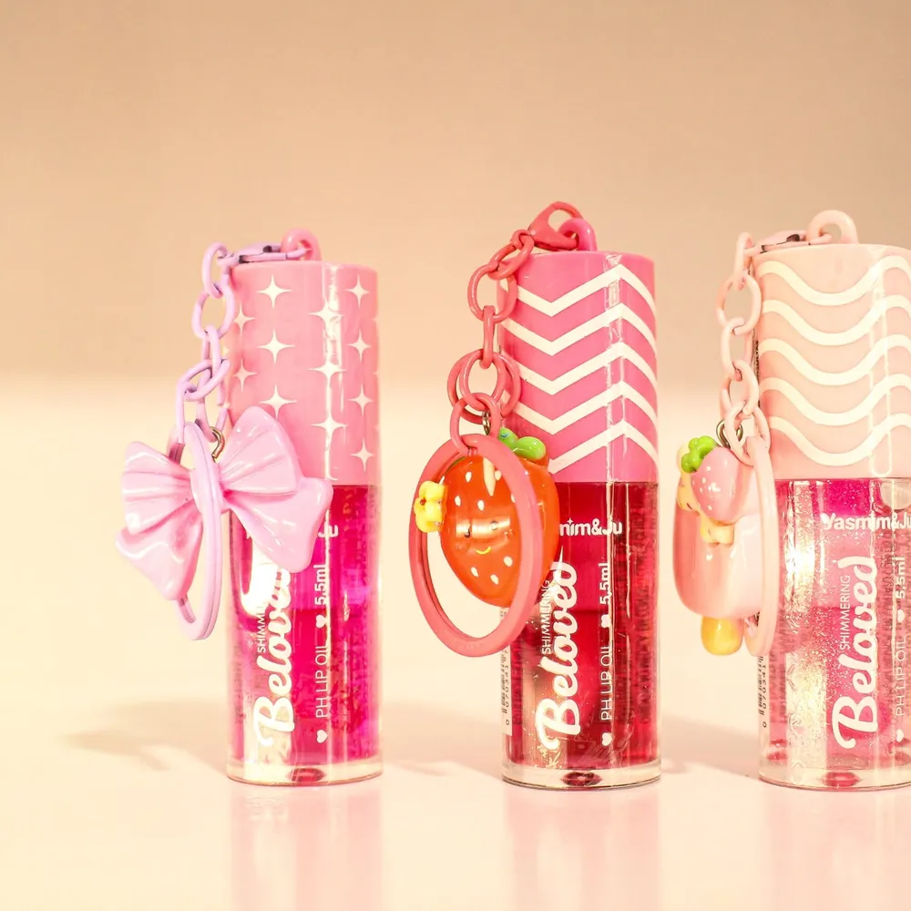 Lip gloss com brilho ✨