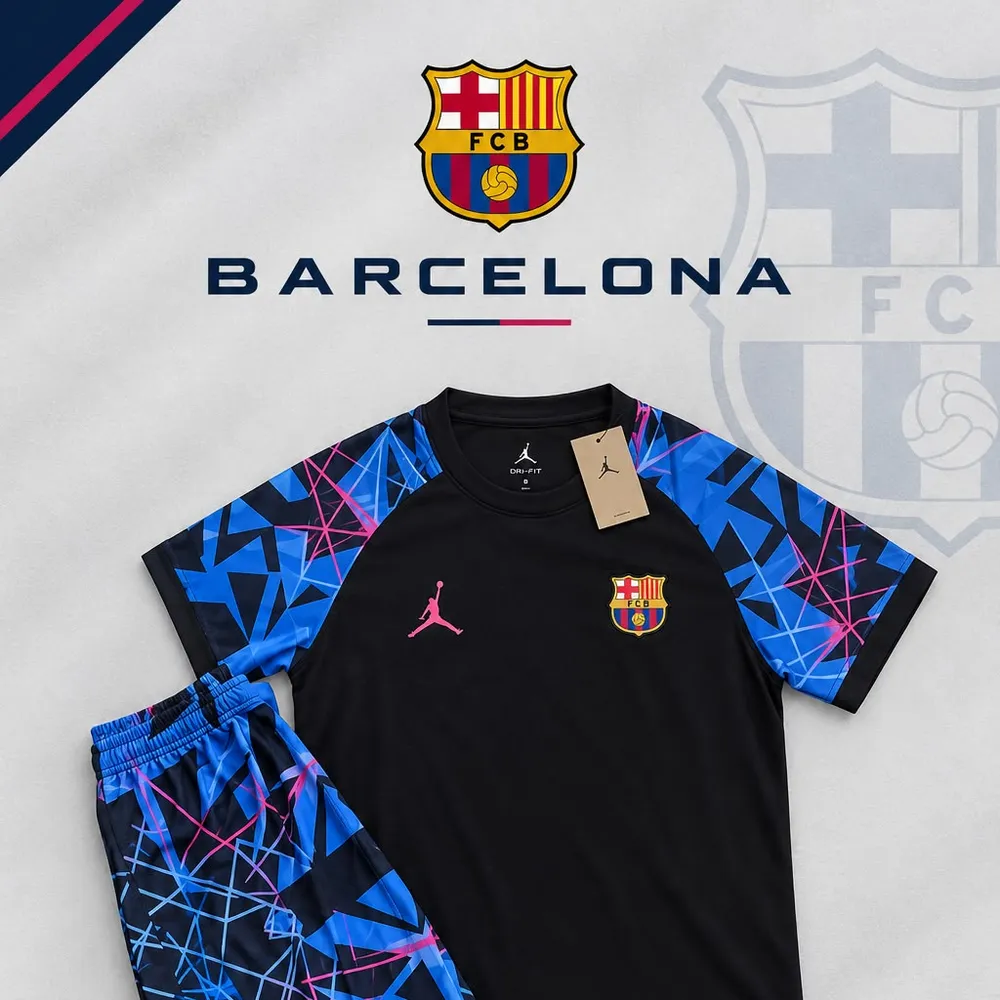 BARCELONA - PRETA C/ DETALHES