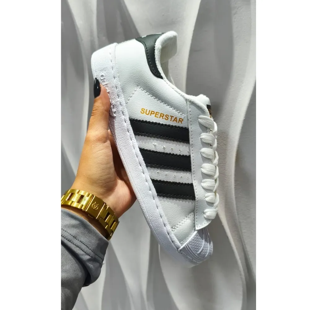 Adidas Superstar