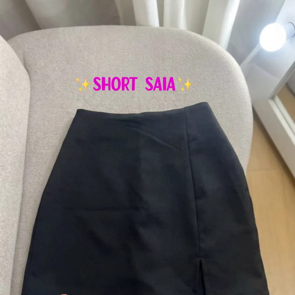 Short saia preto