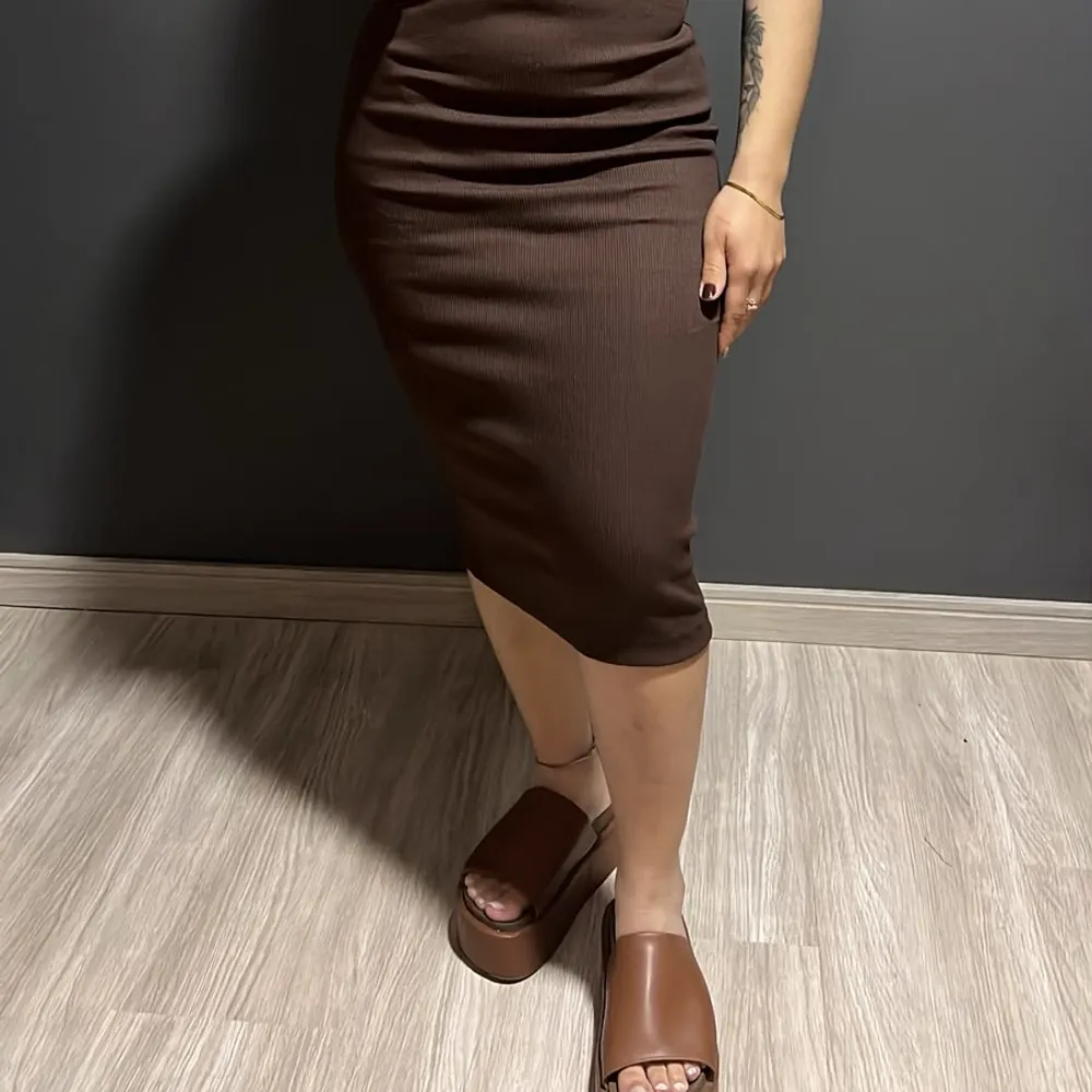 Conjunto Cropped e Saia Canelado