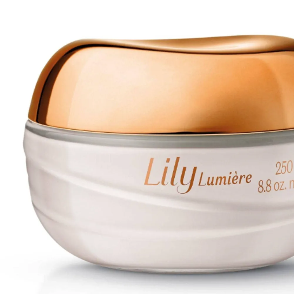 Creme Acetinado Hidratante Desodorante Corporal Lily Lumière 250G