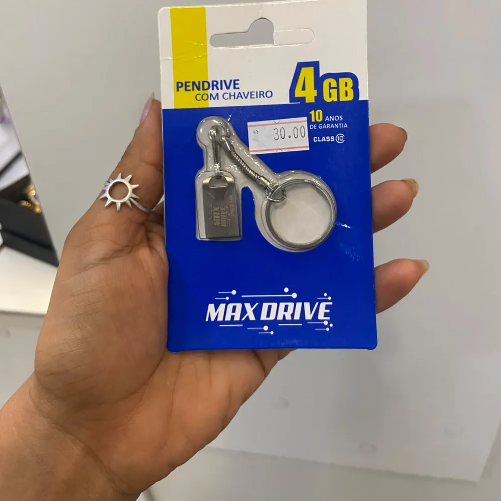 pendrive 4 GB