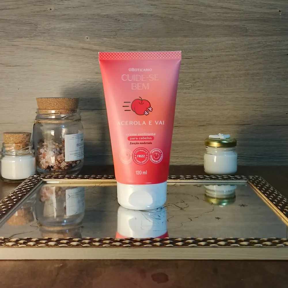 Creme Estilizante Para Cabelos Acerola e Vai