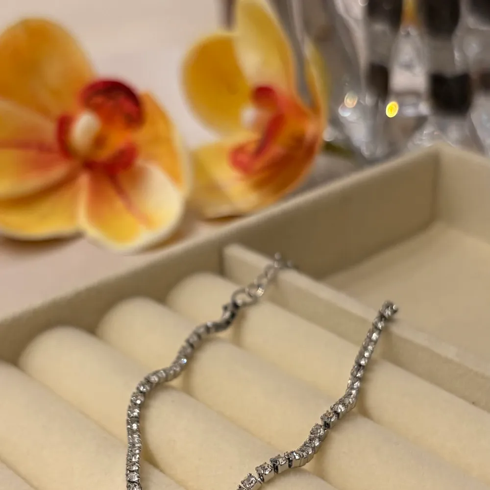 Pulseira riviera minimalista em aço inoxidável