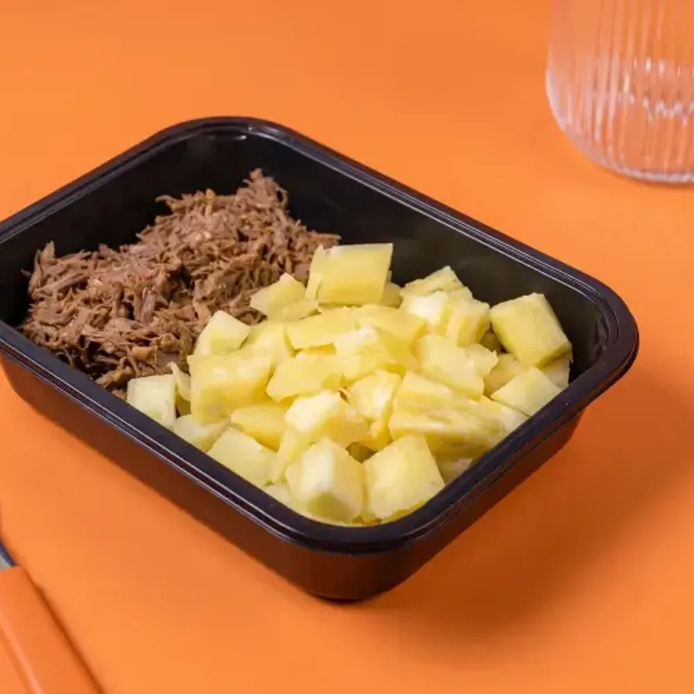 Carne Desfiada c/ Aipim (Mandioca) Cozida em cubos
